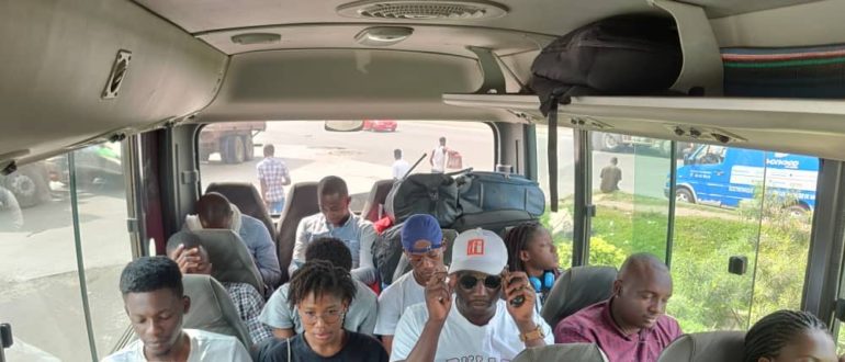Délégation d'Abidjan en route pour Bouaké