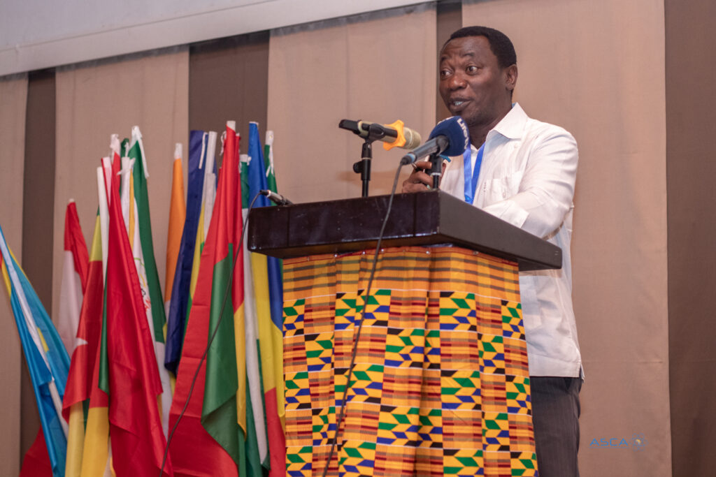 Professeur Josué Guébo, conférencier à la WikiConvention Francophone 2023, à Abidjan